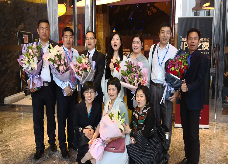 热烈祝贺 第九届中国电子商务“深圳十大牛商”-力邦胶业 热烈祝贺 第九届中国电子商务“深圳十大牛商”-力邦胶业